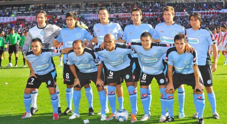 La formación inicial de Belgrano que ascendió e hizo descender a River