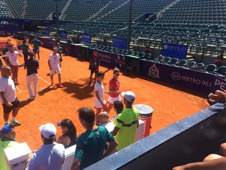 Florencia Oliva - Soledad Azpitarte (foto: Facebook/ tenis Huracán)