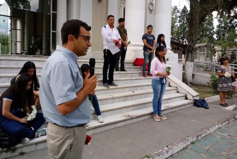 Los activistas leyeron un manifiesto con el fin de pedir que los legisladores jujeños presenten protocolos para modificar leyes contra los abusadores.