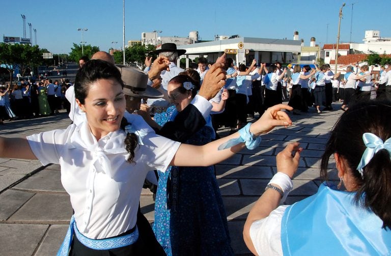 Baile del pericon nacional en Río Cuarto