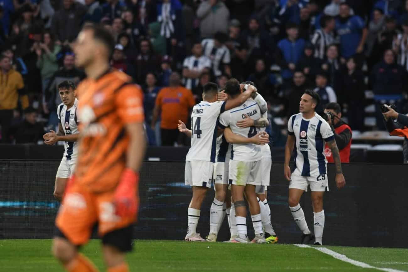 Clasico Talleres Instituto en el Estadio Kempes. Facundo Luque / La Voz