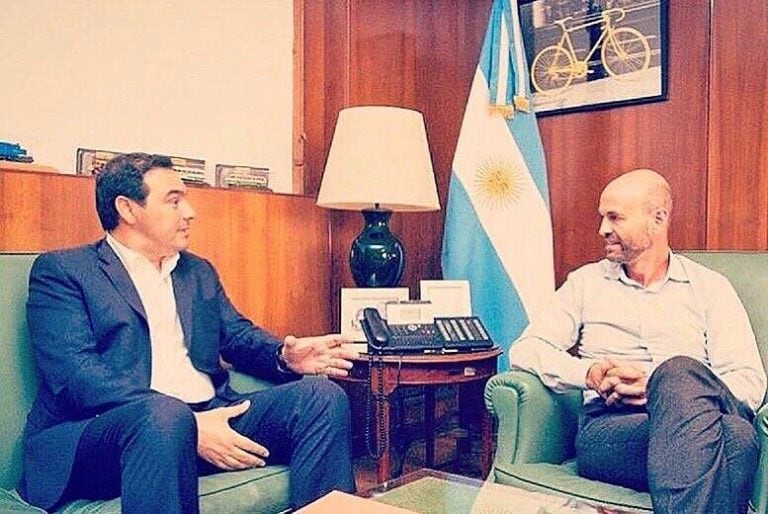 Valdés viajó a Buenos Aires con agenda institucional y política