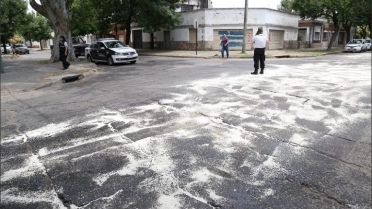 Aceite vegetal derramado en 22 cuadras. (Alan Monzón/Rosario3)