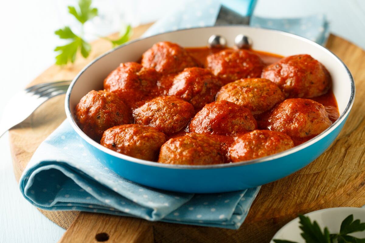 Cómo hacer albóndigas de pollo súper sabrosas: la receta que te salva la cena