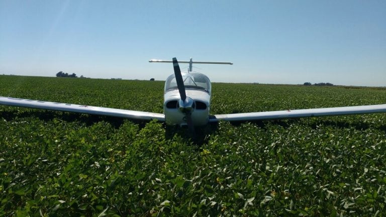 aterrizaje de emergencia de un avión civil