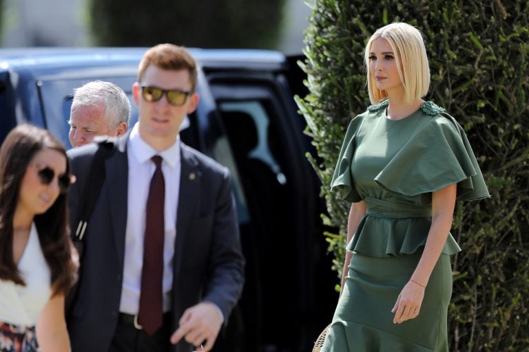 La hija del presidente Donald Trump, Ivanka Trump, asesora principal de la Casa Blanca, a su llegada este martes a un evento en la Embajada de los Estados Unidos en Bogotá. REUTERS/Luisa González