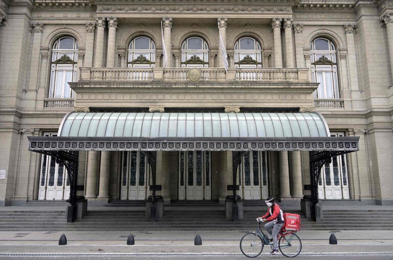 La Ciudad de Buenos Aires habilitaría las salidas recreativas (Photo by JUAN MABROMATA / AFP)