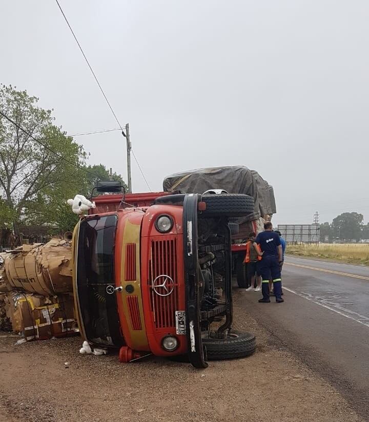 El conductor del camión salió ileso