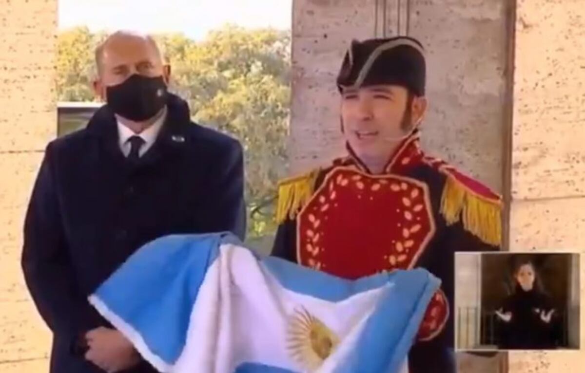 Polémica en las redes por el actor que hizo de Manuel Belgrano y habló con lenguaje inclusivo