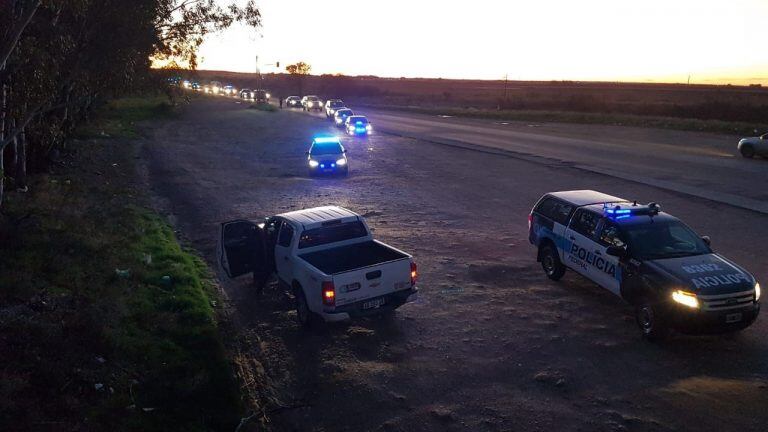 Bahia Blanca 
Ratrillaje de la policia bonaerense por la desaparición de Facundo Astudillo