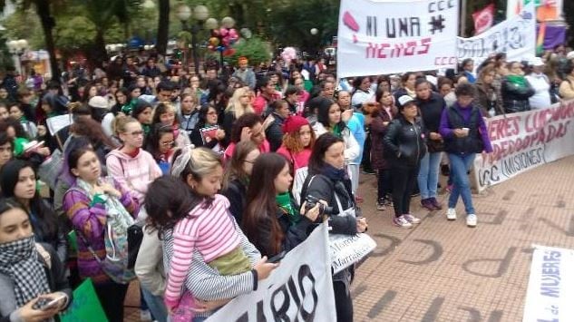 Marcha #NiUnaMenos en Posadas. (Foto: Misiones Online)