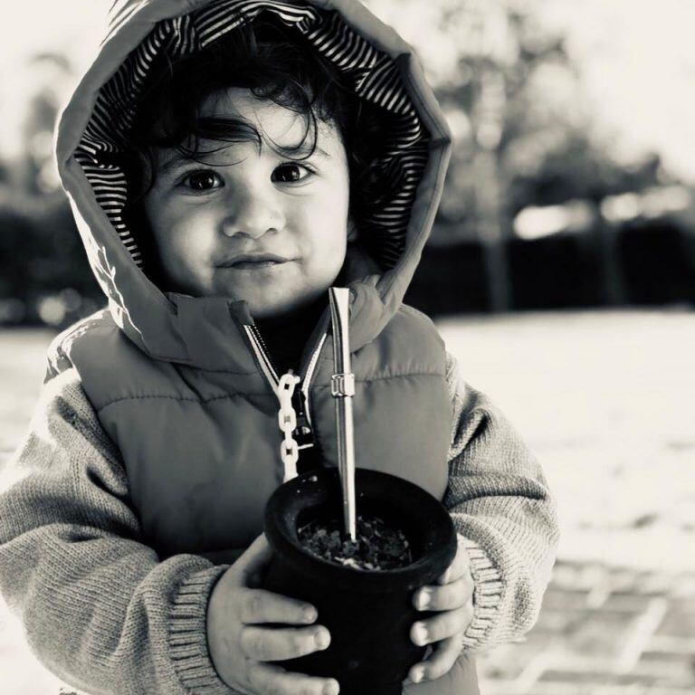 Ciro Messi tomando mate (Instagram/ antonelaroccuzzo)