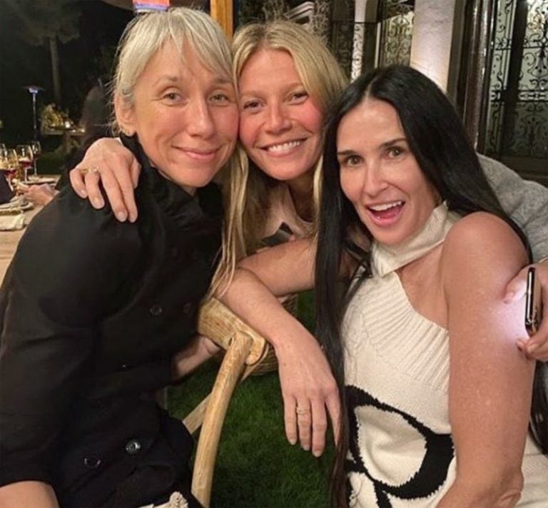 Gwyneth Paltrow junto a Alexandra Grant y Demi Moore.