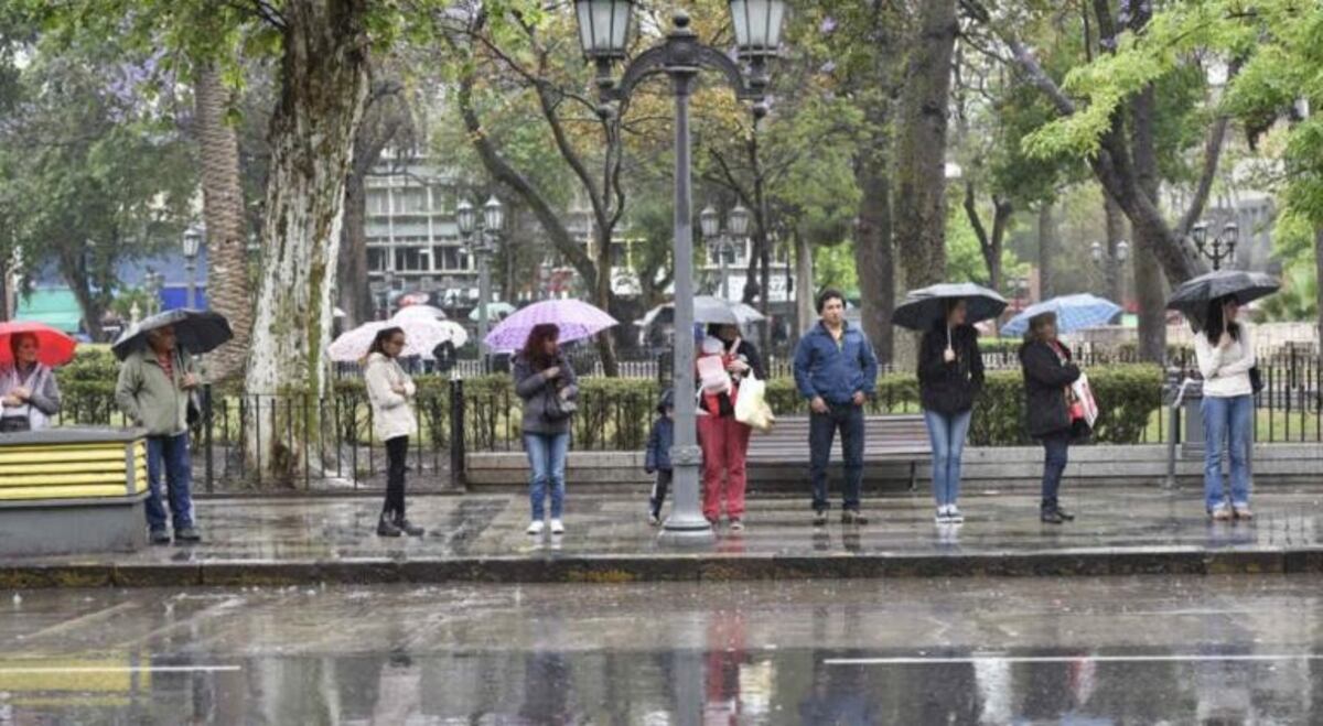 Llueve y está mojada la carretera... mirá el clima en Córdoba