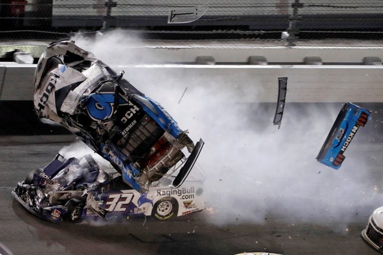 El impactante accidente en la 62ª carrera Daytona 500 de NASCAR (Foto: Chris O'Meara/AP)