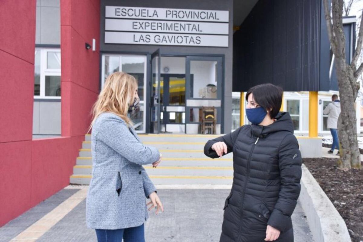 Heriques Sanches y Carrasco visitaron la Escuela Experimental "Las Gaviotas"