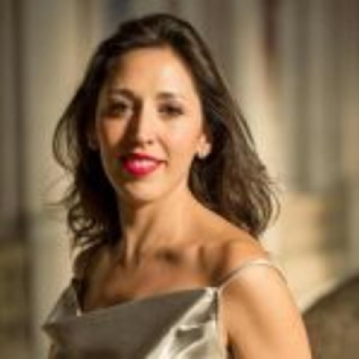 La FAD distinguió a la soprano Mariana Flores