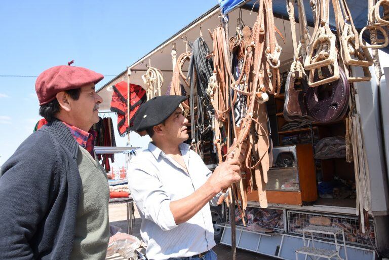 El Gobernador se reunió con productores ganaderos de Mendoza.