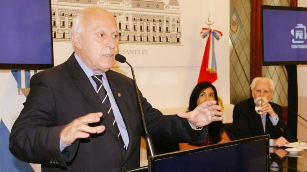 Lifschitz reclamó un "contacto más específico" con el equipo de Perotti