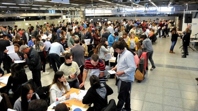 Recuento de votos en La Plata.