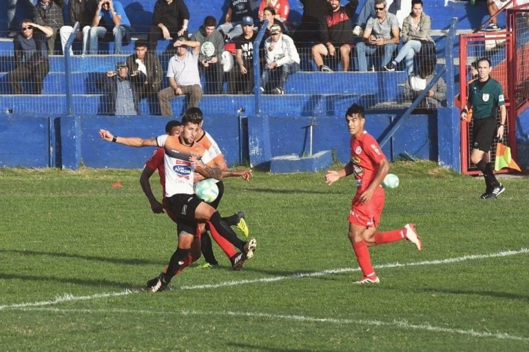 El defensor Santiago Tallarico se suma a Independiente Rivadavia.