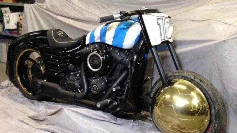 La moto obsequiada a Maradona (Foto: TyC Sports).