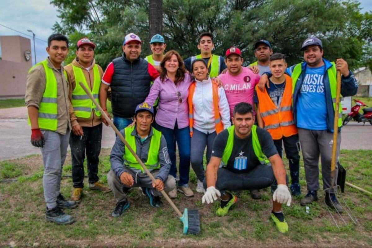 Inés Brizuela y Doria supervisa tareas de limpieza para prevenir focos de Dengue