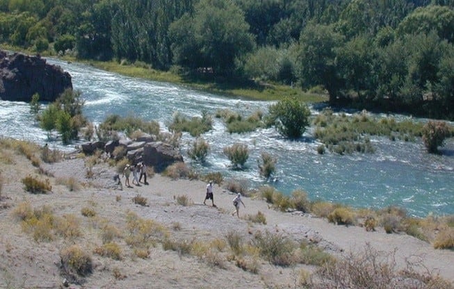 Recorrido por las margenes del río Atuel.