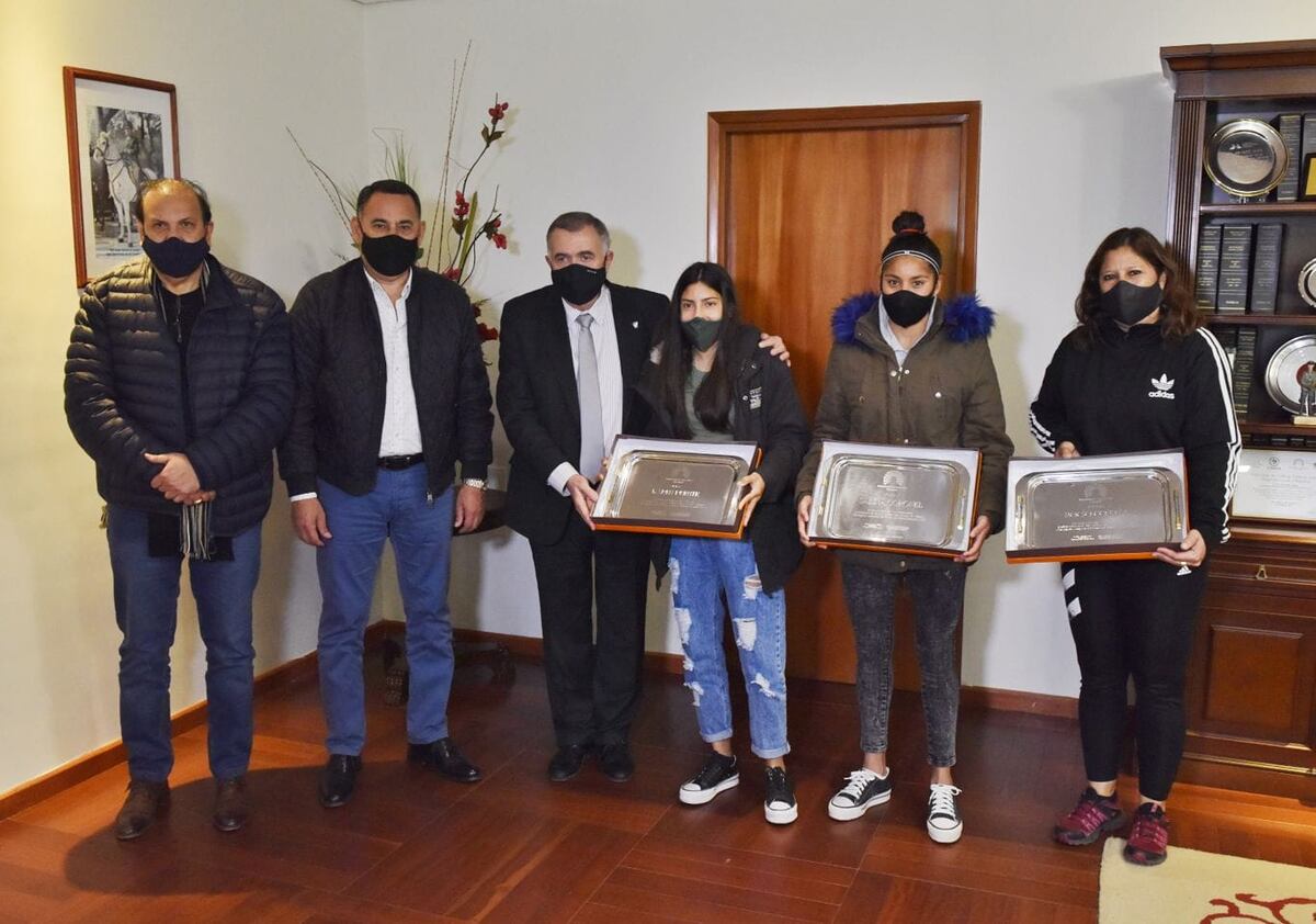 Las dos tucumanas campeonas con San Lorenzo fueron recibidas por Jaldo