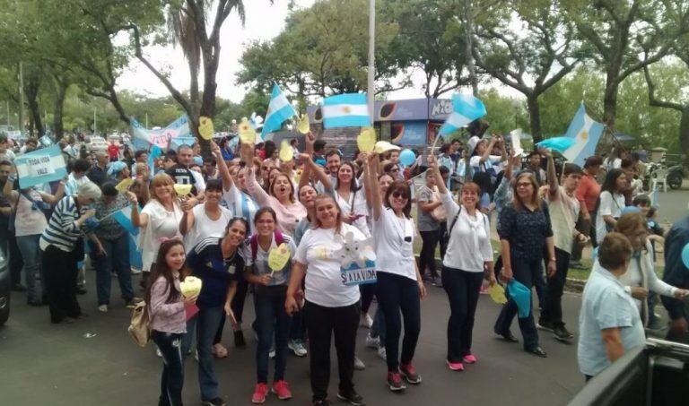 Marcha en contra de la despenalización del aborto en Corrientes. (Foto: Época)