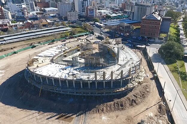 El avance de las obras de la nueva Legislatura, en Córdoba, pegadito al Panal.