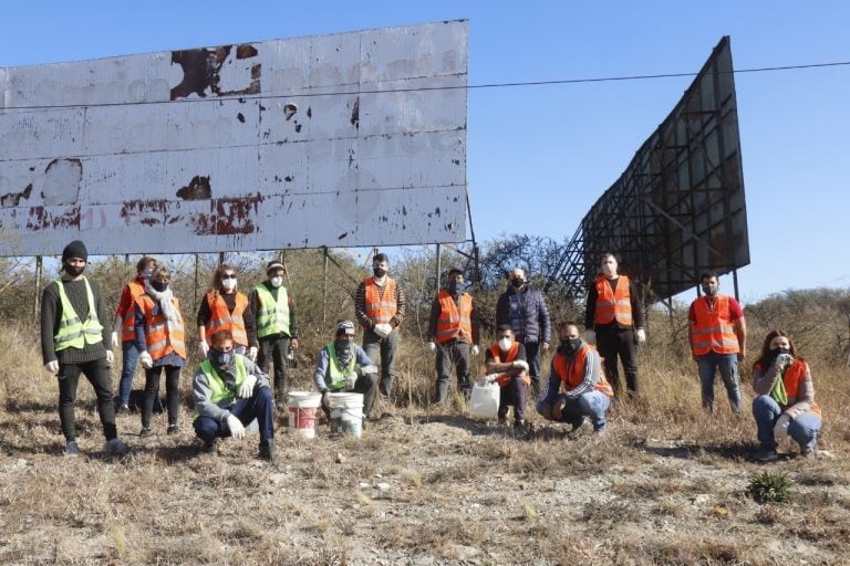 Carlos Paz: realizaron una jornada de limpieza solidaria en los bordes del Área Protegida Camiare