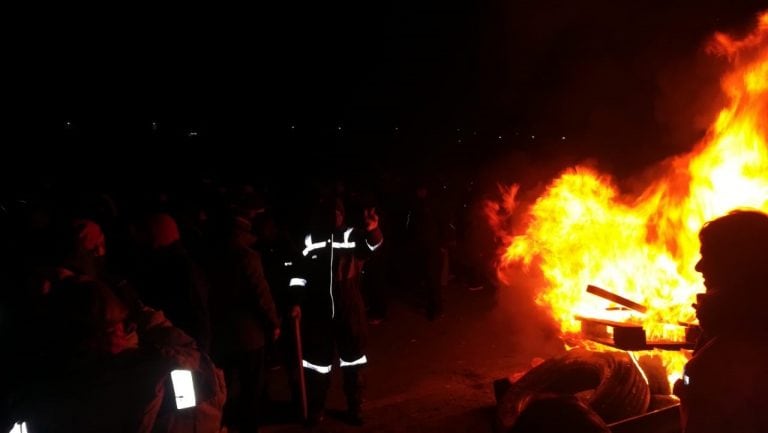 Incidentes en 3 y 26 petroleros y docentes