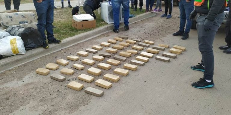 Simulaba una mudanza y llevaba más de 34 kilos de droga en un lavarropas (DataChaco)