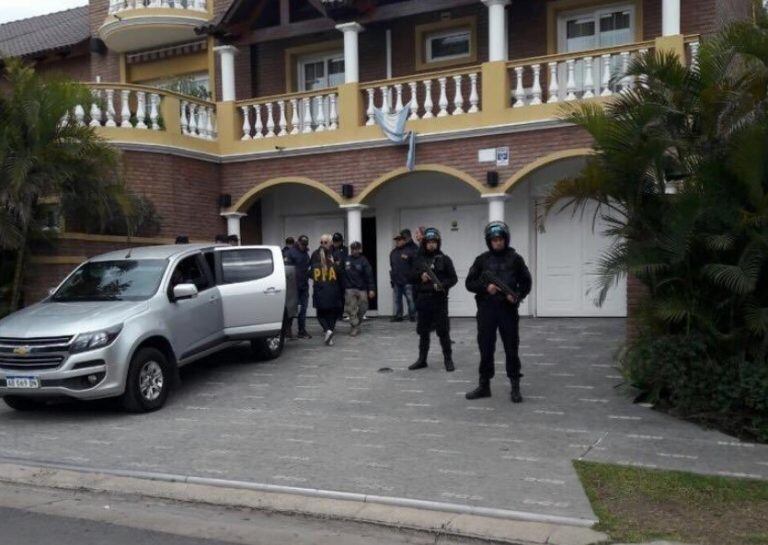 Herme juárez fue detenido en su fastuosa mansión de San Lorenzo. (Captura de pantalla)