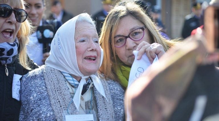 Nora Cortiñas, de Madres de Plaza de Mayo Línea Fundadora (Vía Santa Rosa)