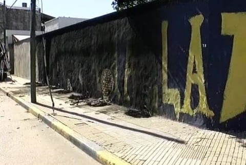 El mural de Central que fue quemado sobre Avellaneda. (El Tres)