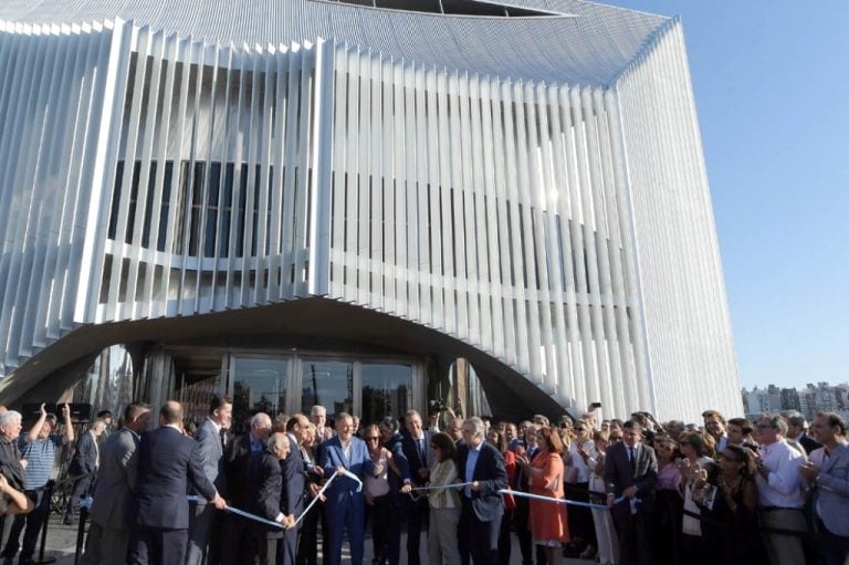 Quedó inaugurada el nuevo edificio de la Legislatura.