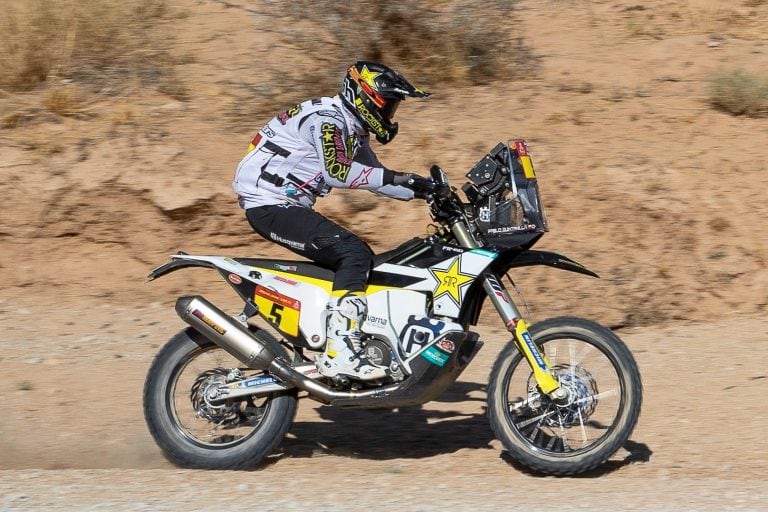 Pablo Quintanilla, de Husqvarna. Ganó la etapa y se la dedicó al fallecido Paulo Goncalves.