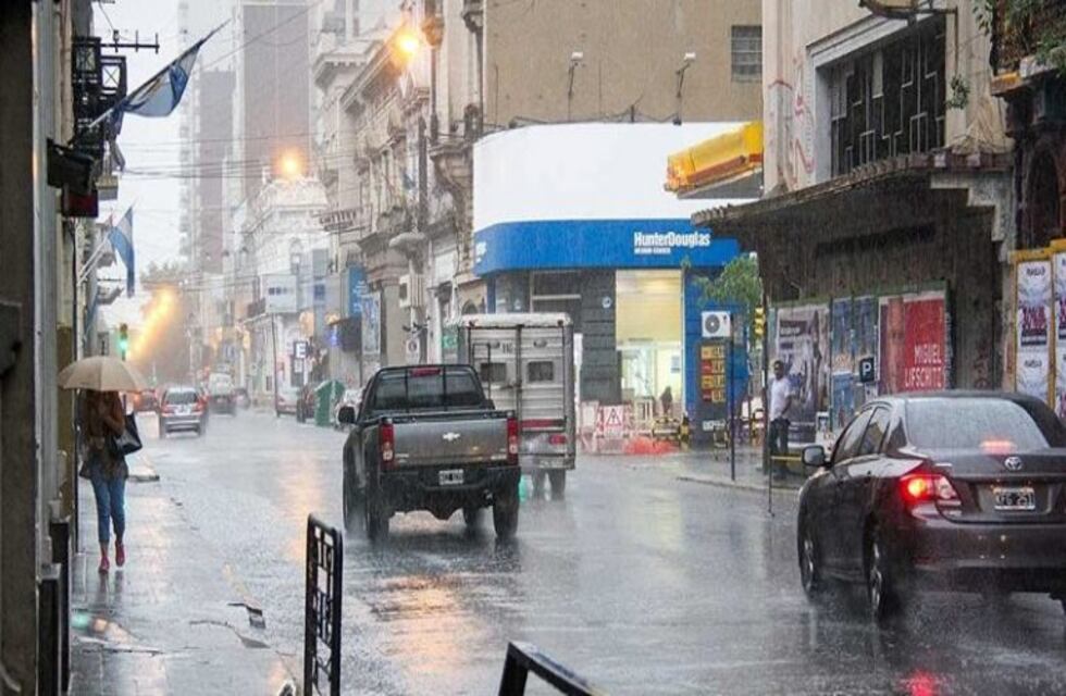 Lanzan un doble alerta meteorológico para este martes en Rosario por tormentas fuertes