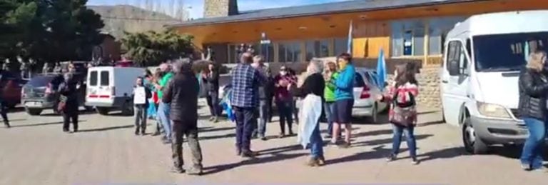 Marcha Federal por el Turismo. Agencias y empresas de Turismo se manifestaron en El Calafate.