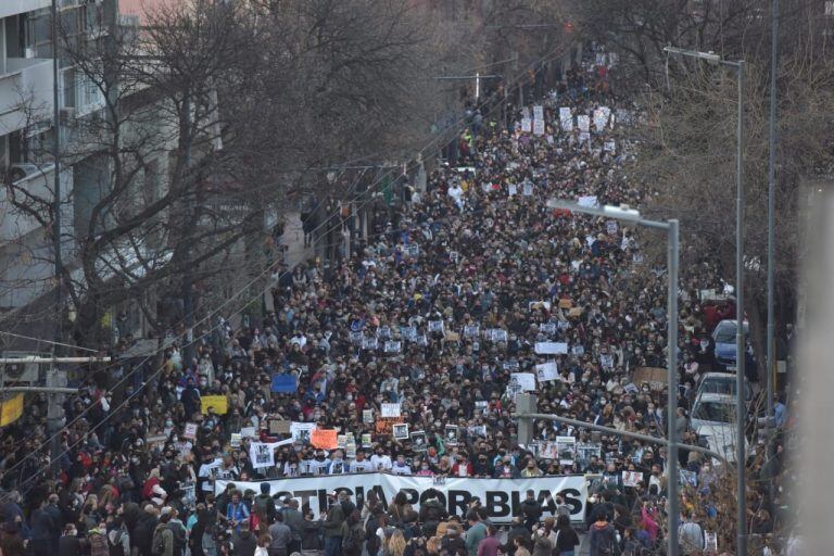 Multitudinaria marcha por Blas Correas el 13 de agosto de 2020.