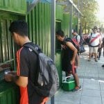 Hinchas de River pugnando por una entrada para la final de Copa Argentina en Córdoba.