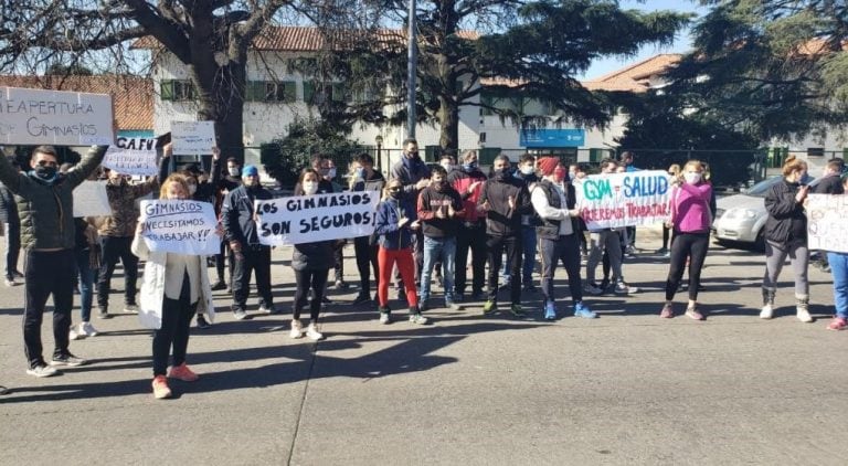 Dueños de gimnasios de Córdoba piden volver a trabajar.