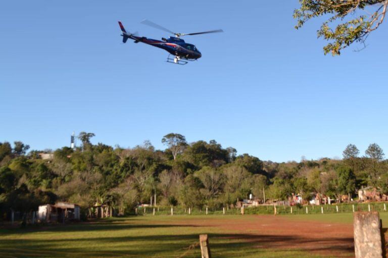 El ministro de Gobierno, Marcelo Pérez, sumó un helicóptero al operativo de búsqueda.