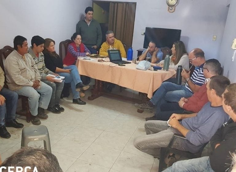 Funcionarios provinciales se reunieron con productores para acordar planes de acción (Prensa Acerca)