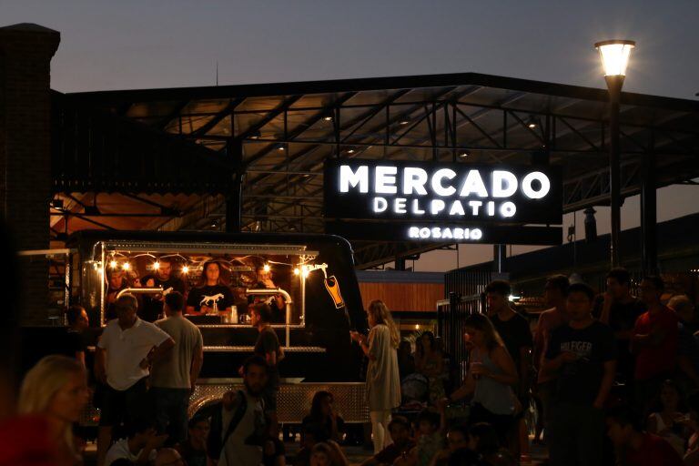 El Mercado del Patio funciona en un espacio de alto valor patrimonial como es el ex Patio de la Madera.