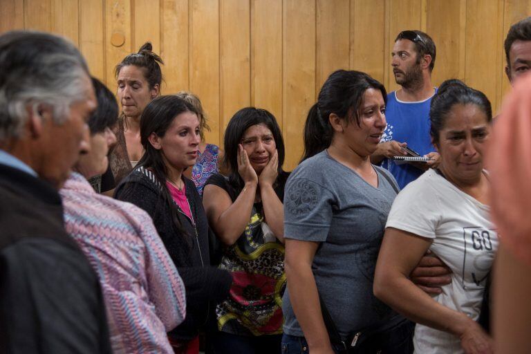 Familiares de Fernando Huenqueo durante el juicio por jurados (Diario Río Negro).