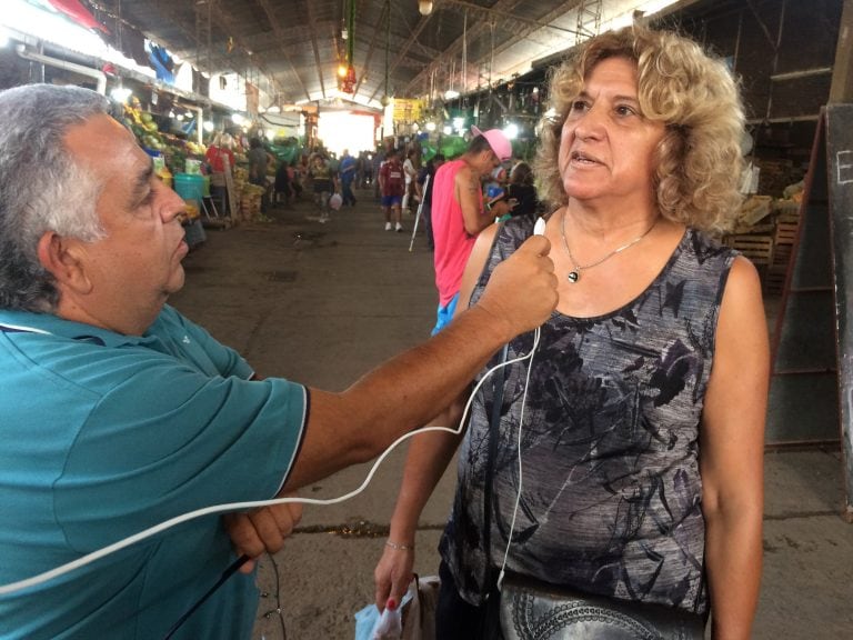 La ubicación del mercado en el barrio Castañeda, a pocas cuadras del microcentro, es una ventaja para su clientela.