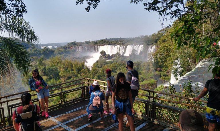 Menos turistas visitaron las Cataratas del Iguazú este fin de semana.